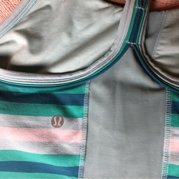 Lululemon Tri Y Power Mesh Back - Picture 3 of 6